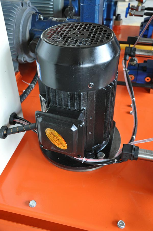 2.2KW超高压机组，连接径向RK泵，噪音低，升压稳定